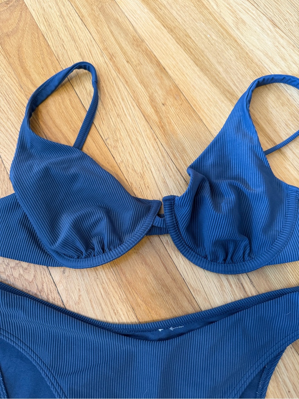 Abercrombie & Fitch Ribbed Dark Blue Underwire Bikini Set - Picture 3 of 8